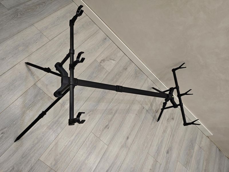 Род-под COONOR Carp Rod Pod на 3 вудилища з телескопічними ніжками 110278112 фото